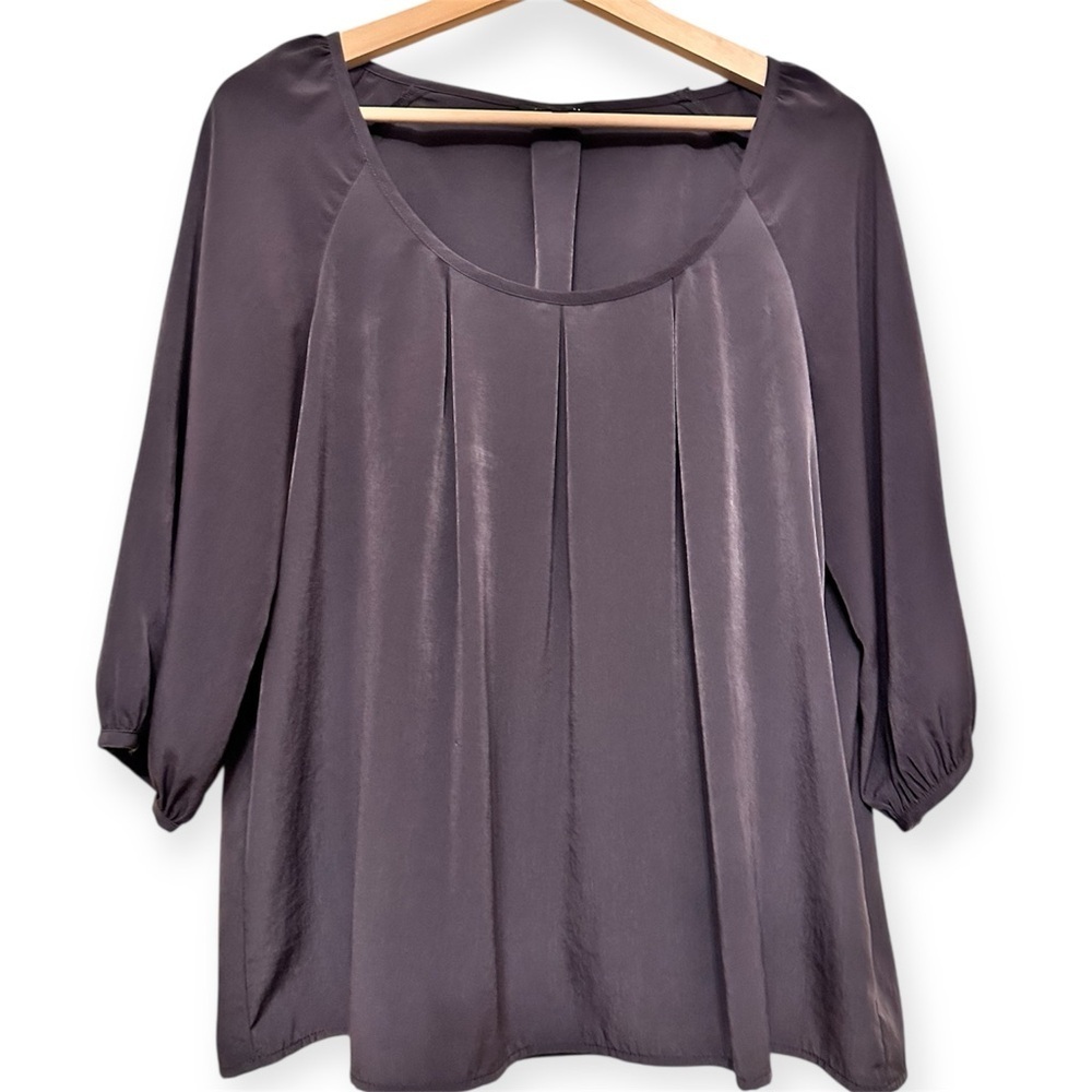 EUC Glam Women's Gray Blouse